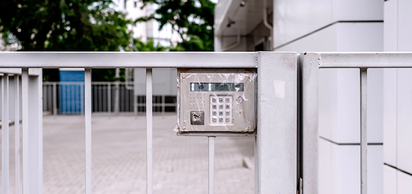Gate Locks For Metal Gates in Santa Cruz, California